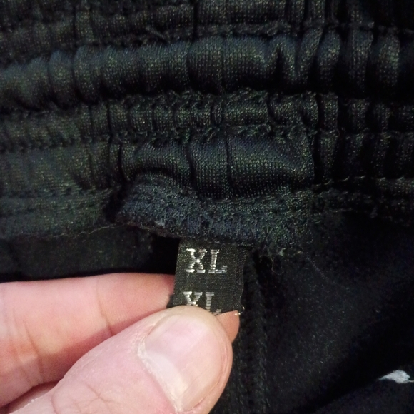 American Eagle Jogging Pants with zipper Ankles - Picture 4 of 4